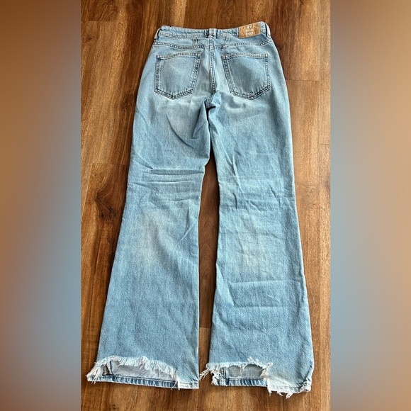 Free People We the Free Ava High Rise Bootcut jeans tag 26, size 28 light wash - Picture 2 of 6